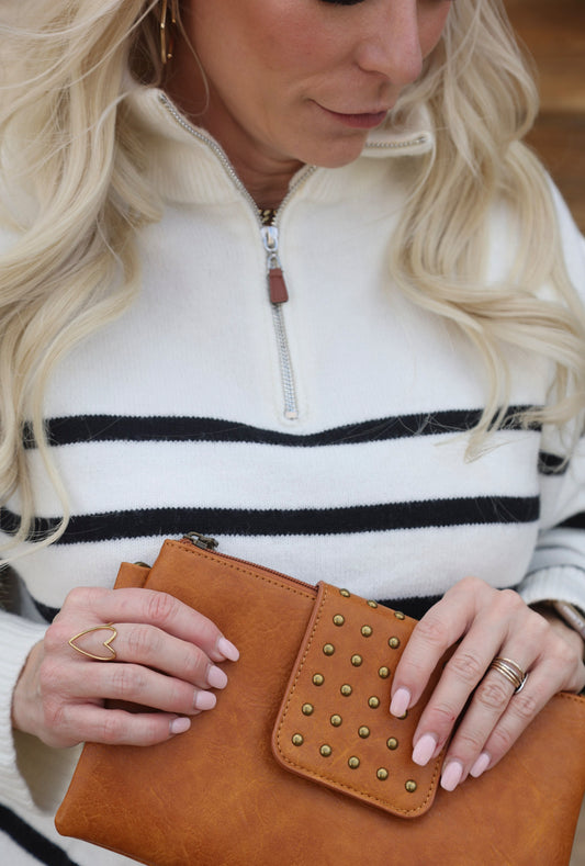 Riviera Maya Rivet Clutch: Brown *FINAL SALE*