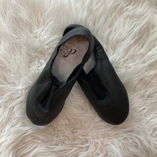 9513 Adult Black Value Jazz Shoe